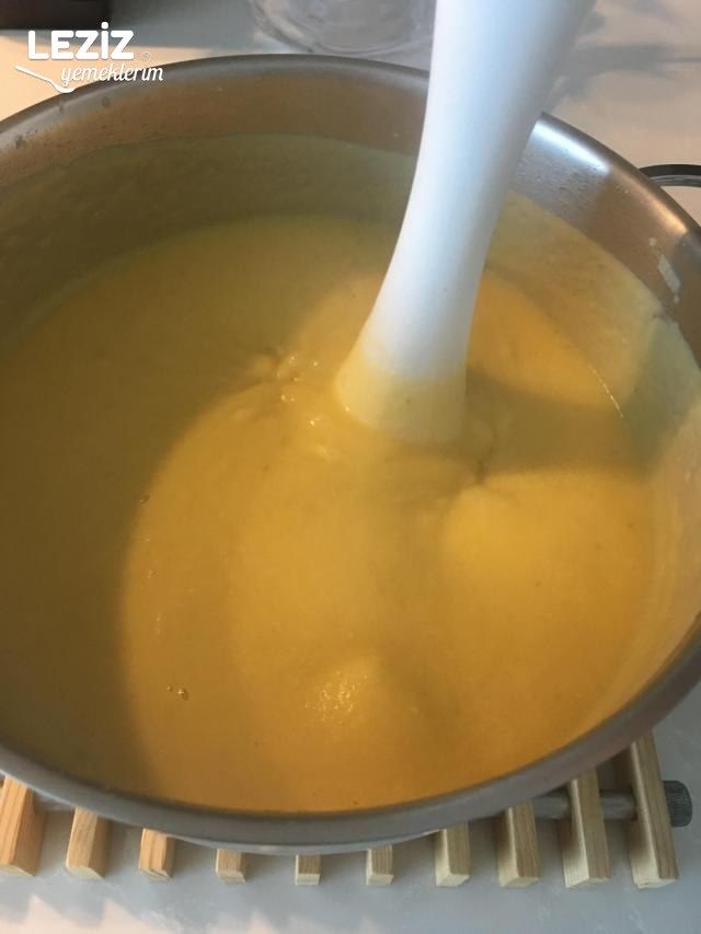 Kerevizli Sütlü Sebze Çorbası