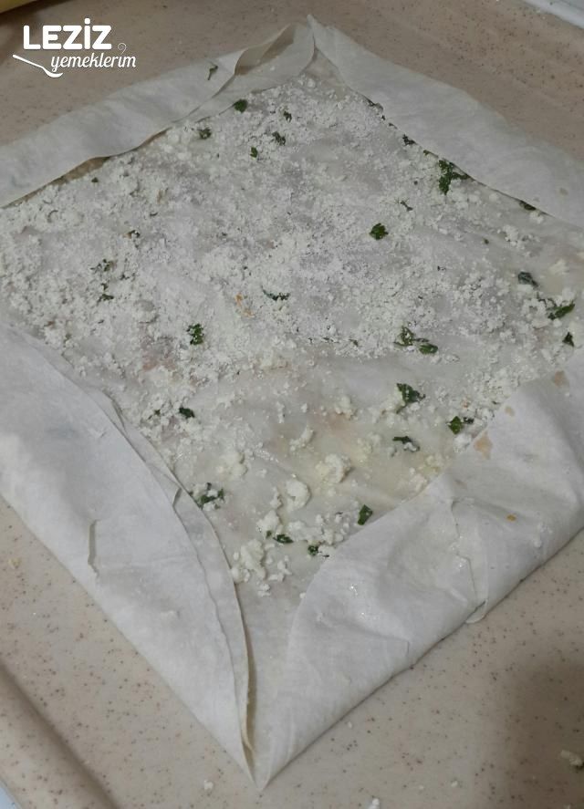 3 Katlı Rulo Börek
