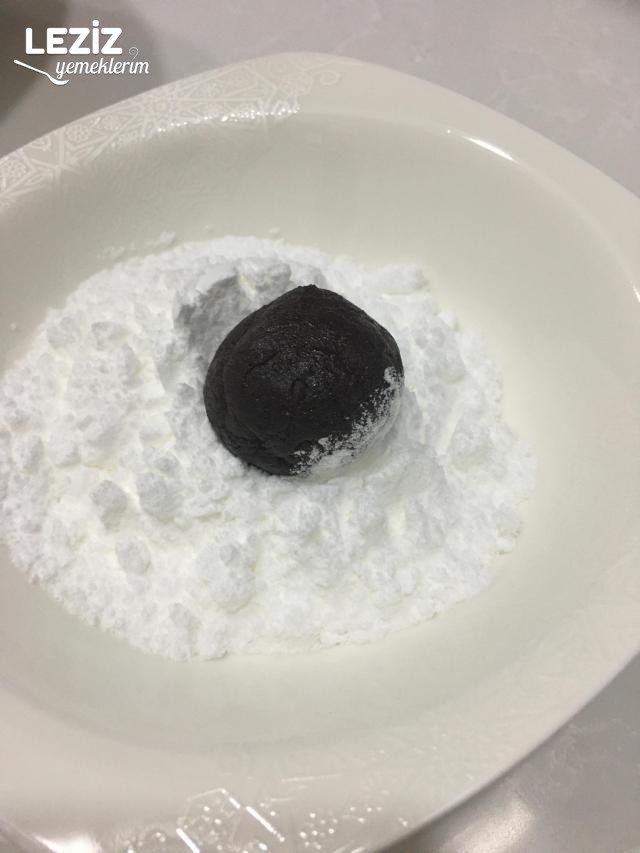 Nefis Kakaolu Çatlak Kurabiye Tarifi