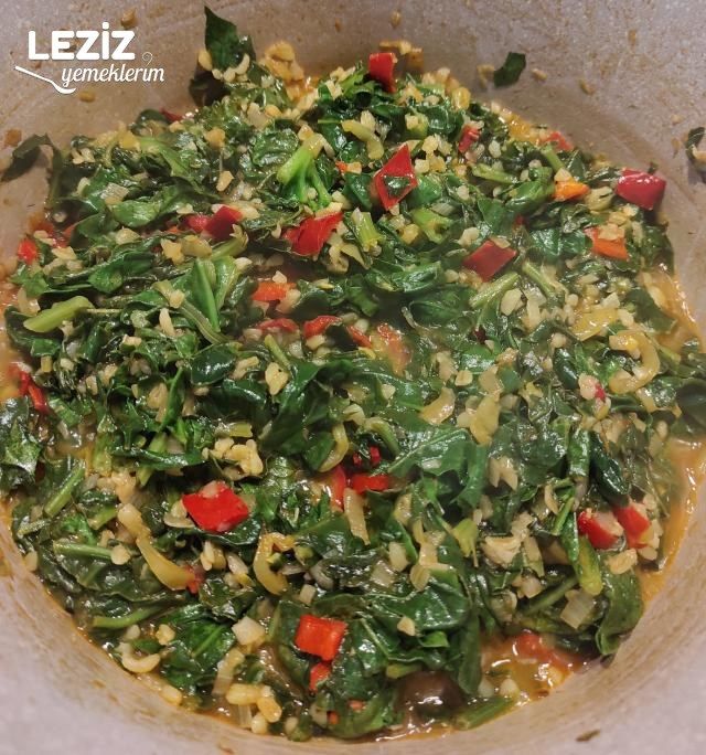 Sarımsaklı Yoğurtlu Bulgurlu Ispanak