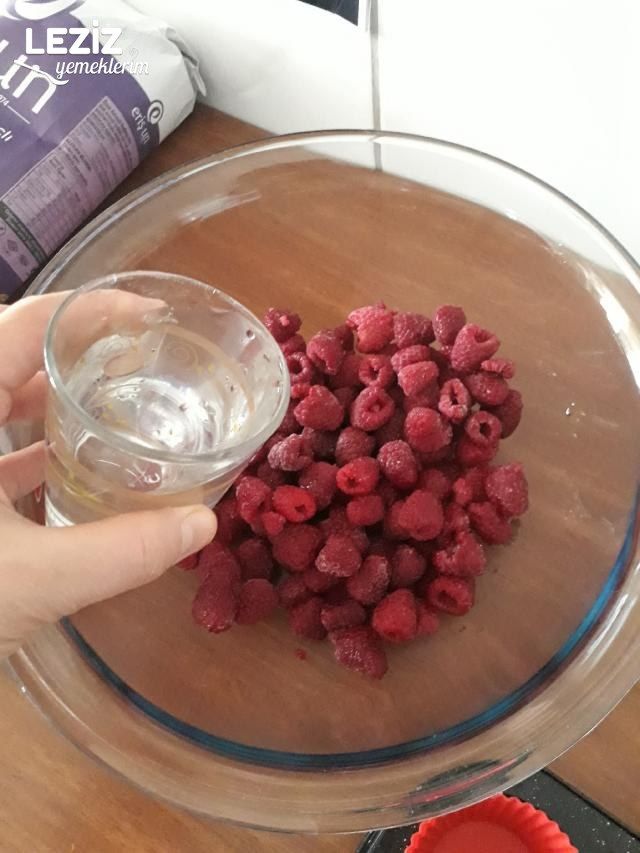 Süzme Yoğurtlu Frambuazlı Cheesecake