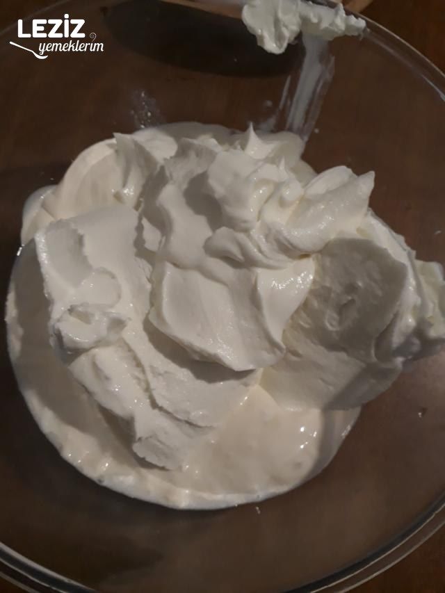 Süzme Yoğurtlu Frambuazlı Cheesecake