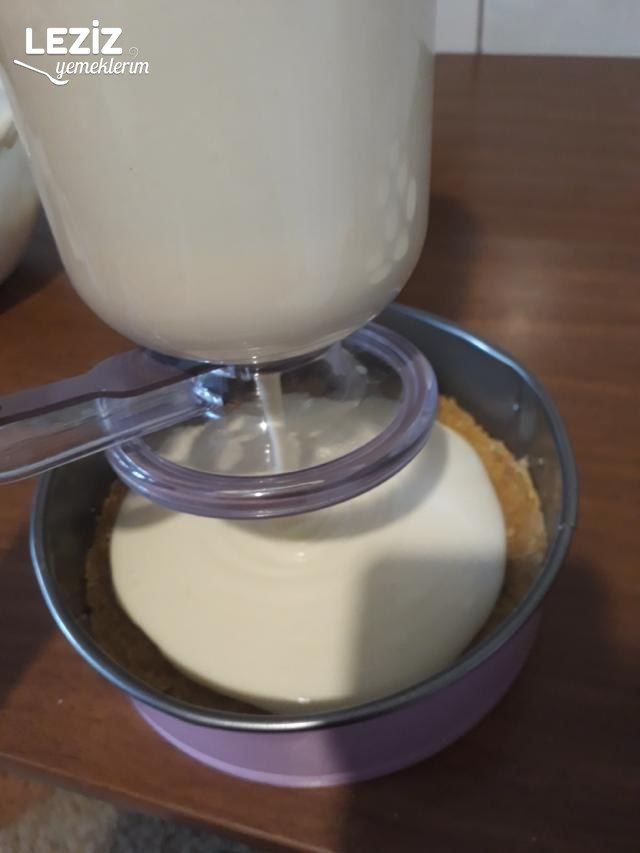 Süzme Yoğurtlu Frambuazlı Cheesecake