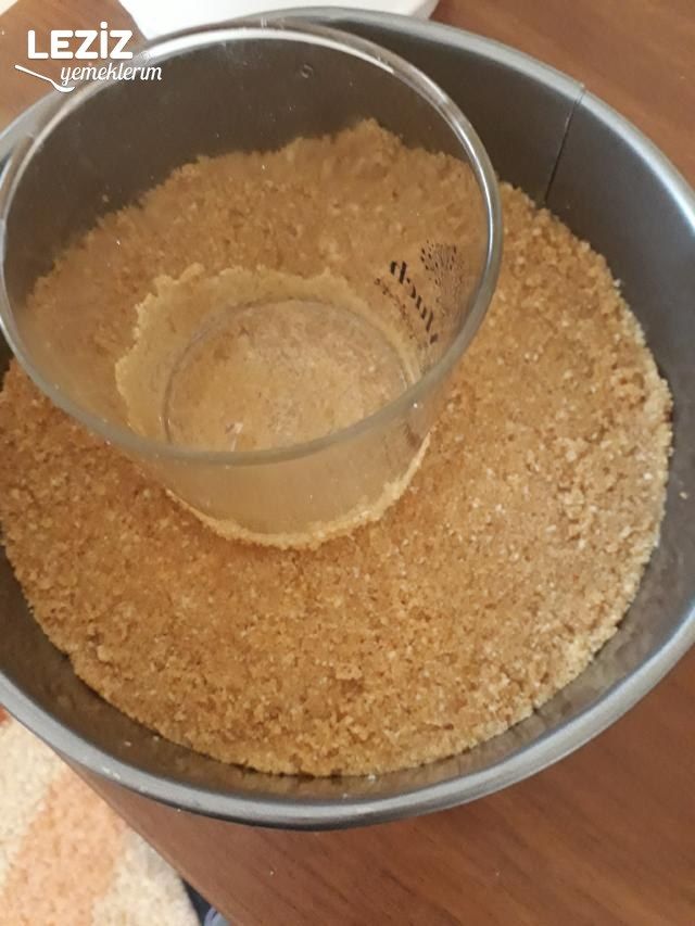 Süzme Yoğurtlu Frambuazlı Cheesecake