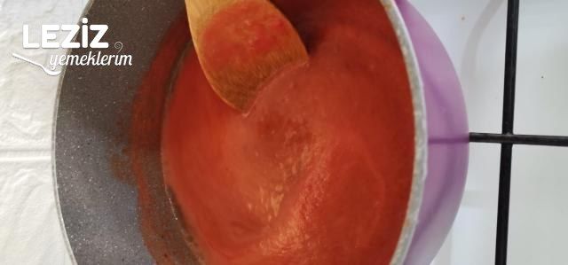 Kaşarlı Sarımsaklı Domates Çorbası (Sütsüz Kremasız)