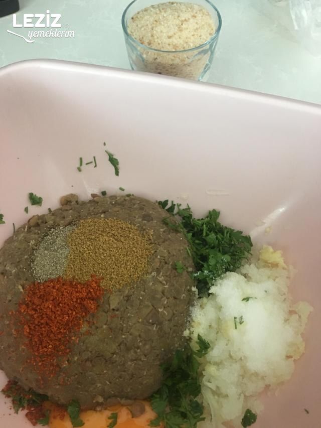 Yeşil Mercimek Köftesi