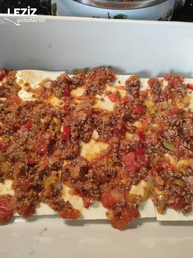 Kıymalı Beşamel Soslu Lazanya