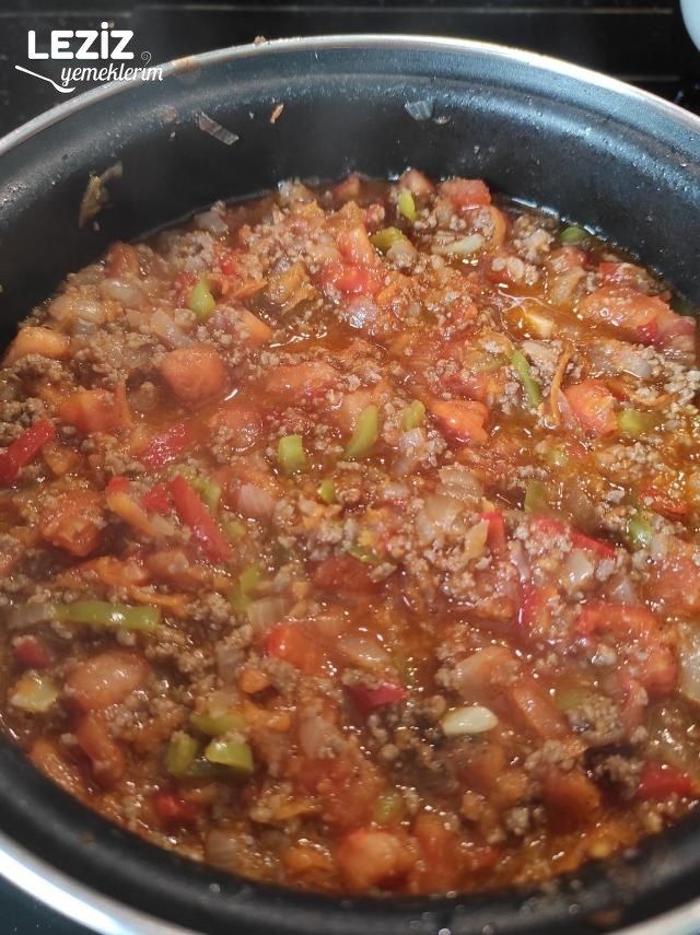 Kıymalı Beşamel Soslu Lazanya