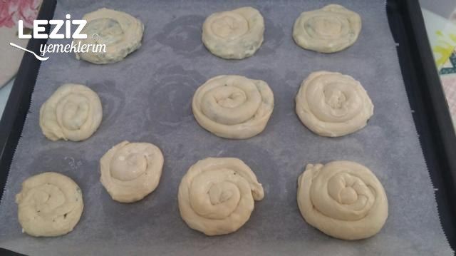 El Açması Peynirli Börek Tarifi