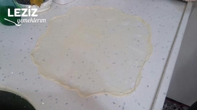 El Açması Peynirli Börek Tarifi