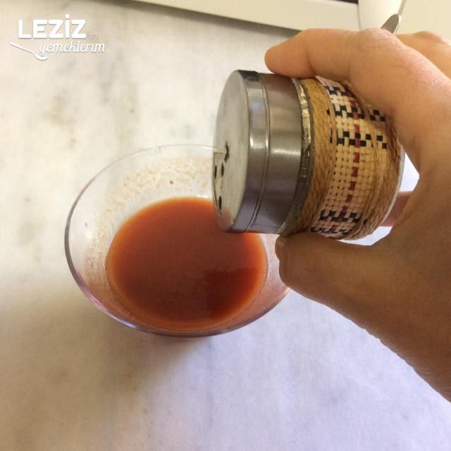 Pratik Tost Ekmeğiyle Pizza