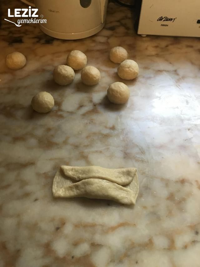 Bademli Brioche Poğaça