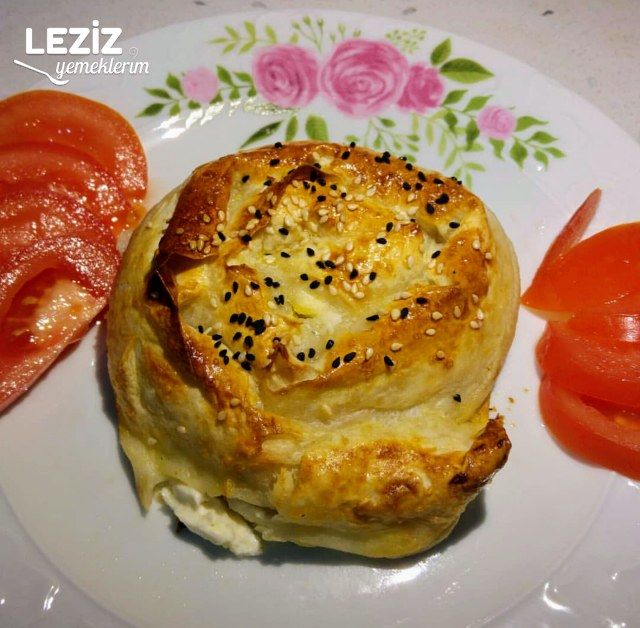 Sodalı Yalancı Boyoz Böreği (Gül Böreği)