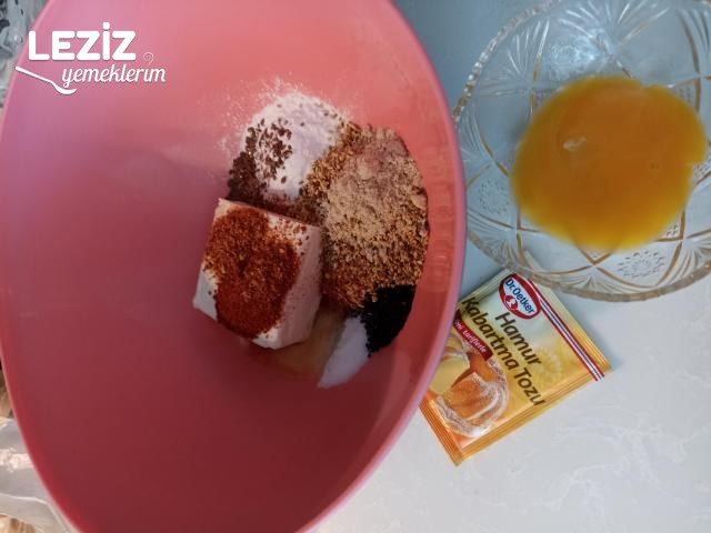 Bayatlamayan Baharatlı Tuzlu Kurabiye