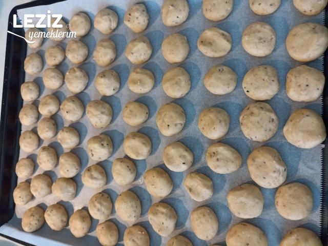 Bayatlamayan Baharatlı Tuzlu Kurabiye