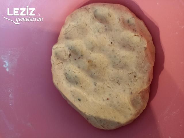 Bayatlamayan Baharatlı Tuzlu Kurabiye