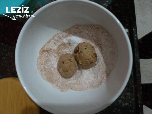 Tarçınlı Cevizli Lezzetli Toplar