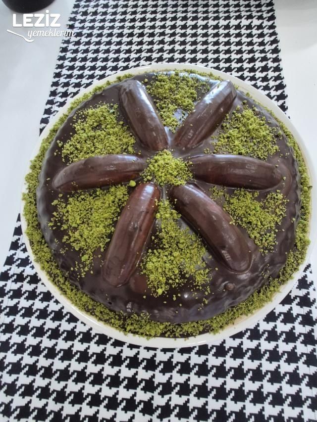 Çikolatalatı Muzlu Pasta Tarifi