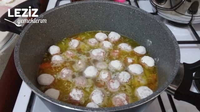 Nefis Ekşili Sulu Köfte Tarifi
