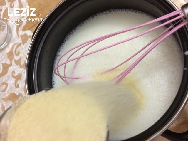 Limon Soslu İrmik Tatlısı