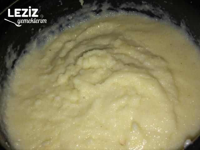 Limon Soslu İrmik Tatlısı