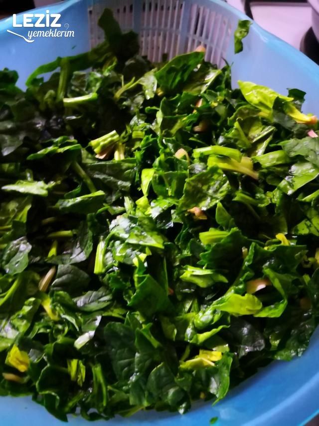 Fırında Beşamel Soslu Ispanak