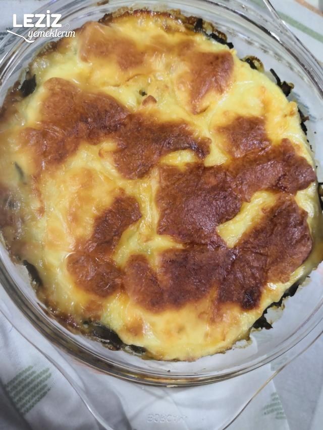 Fırında Beşamel Soslu Ispanak