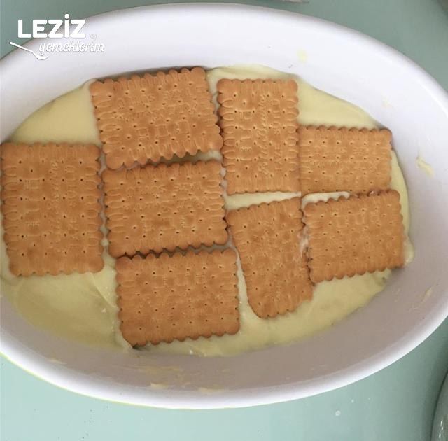 Çilek Soslu Sütlü Tatlı