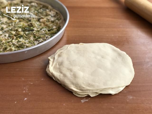 Pırasalı Arnavut Böreği