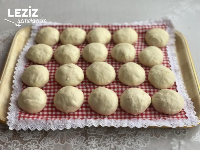 Pırasalı Arnavut Böreği