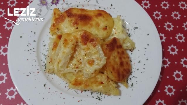 Fırında Baharatlı Kaşar Peynirli Patates