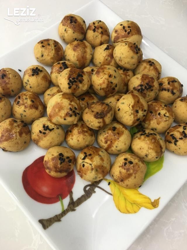 Lokmalık Ağızda Dağılan Çörekotlu Tuzlu Kurabiye