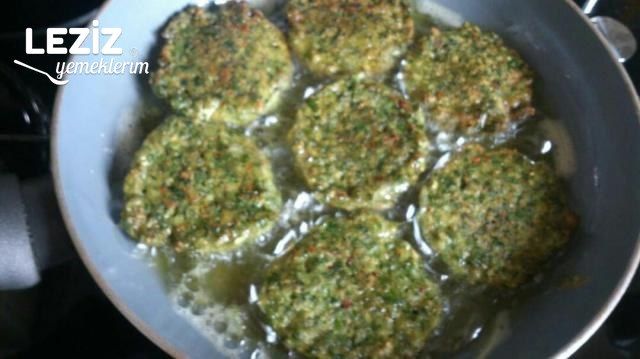 Mutfak Robotunda Yeşil Omlet