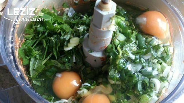 Mutfak Robotunda Yeşil Omlet