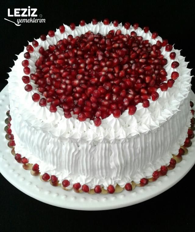 Narlı Yaş Pasta Tarifi