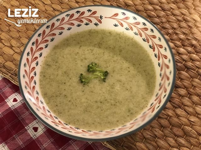 Sütlü Brokoli Çorbası Yapılışı