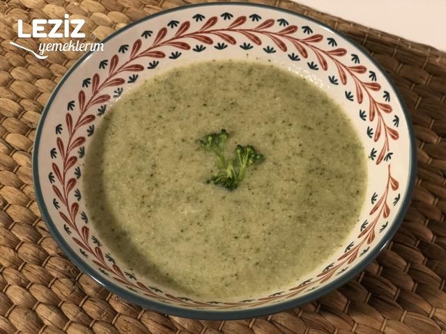 Sütlü Brokoli Çorbası Yapılışı