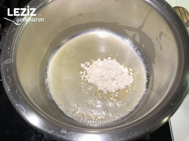 Sütlü Brokoli Çorbası Yapılışı