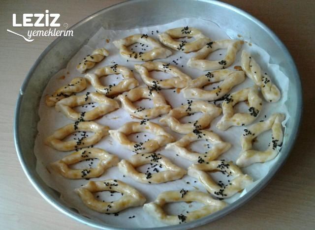 Pastane Usulu Minik Çatal Kurabiye