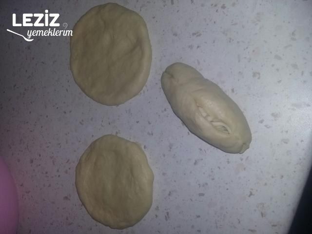 Simit Tadında Kaşarlı Poğaça