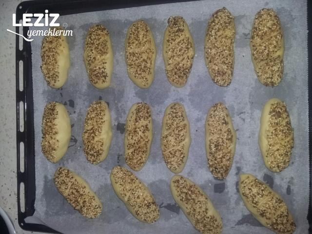 Simit Tadında Kaşarlı Poğaça