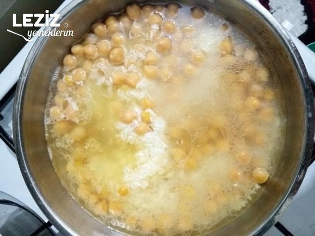 Nohutlu Pirinç Pilavı Nasıl Yapılır