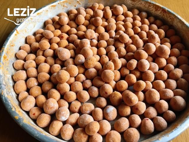 Yoğurt Üstü Kızarmış Bulgur Köftesi