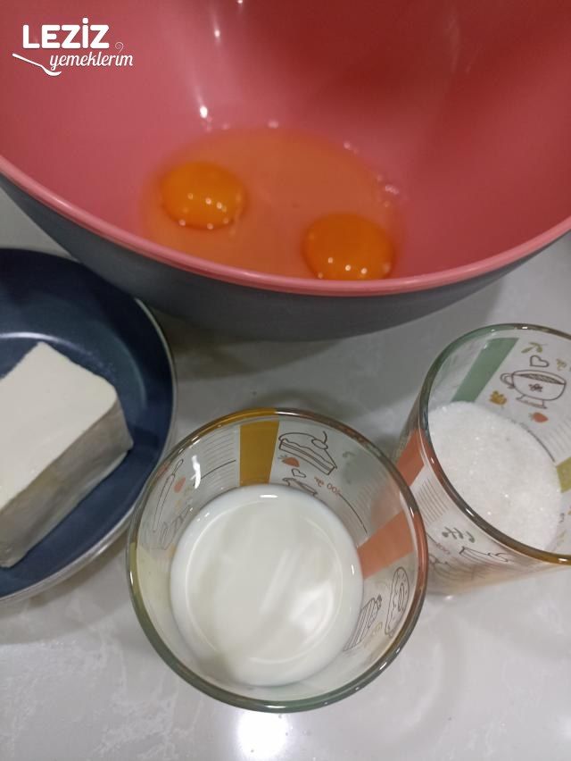 Porsiyonluk Güveçte Kek