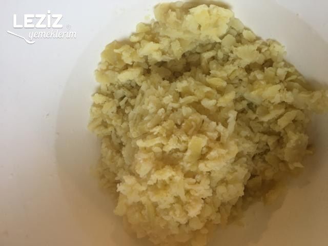 Kahvaltılık Patates Püreli Yumurta Tarifi