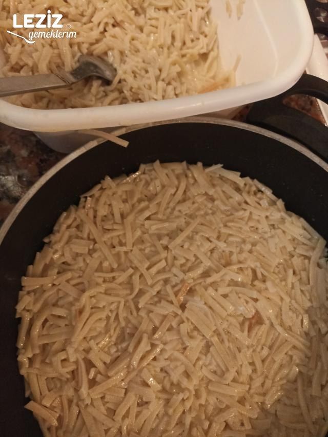 Tavada Erişte Böreği
