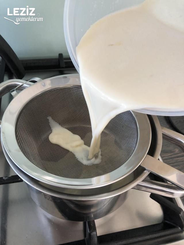 Muzlu Muhallebi Tarifi (Nişastalı)