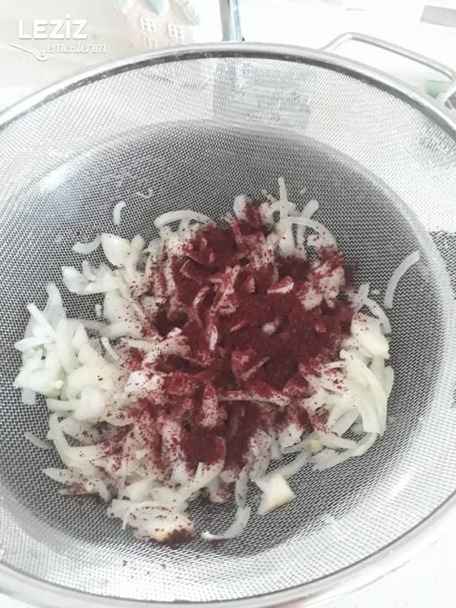 Karalahanalı Patates Salatası