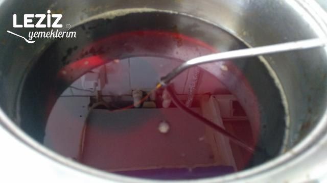 Karamelize Şerbetli Etimek Tatlısı