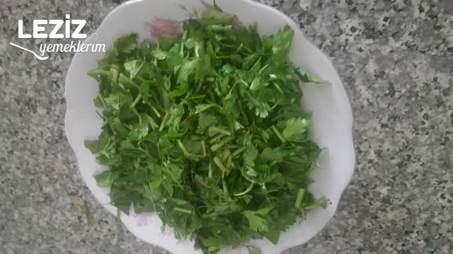 Ödem Attıran Zayıflatan Haliyle Acılı Ekşili Maydanozun En Güzel Hali